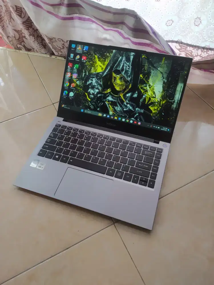 Laptop bekas Infinix inboox x1