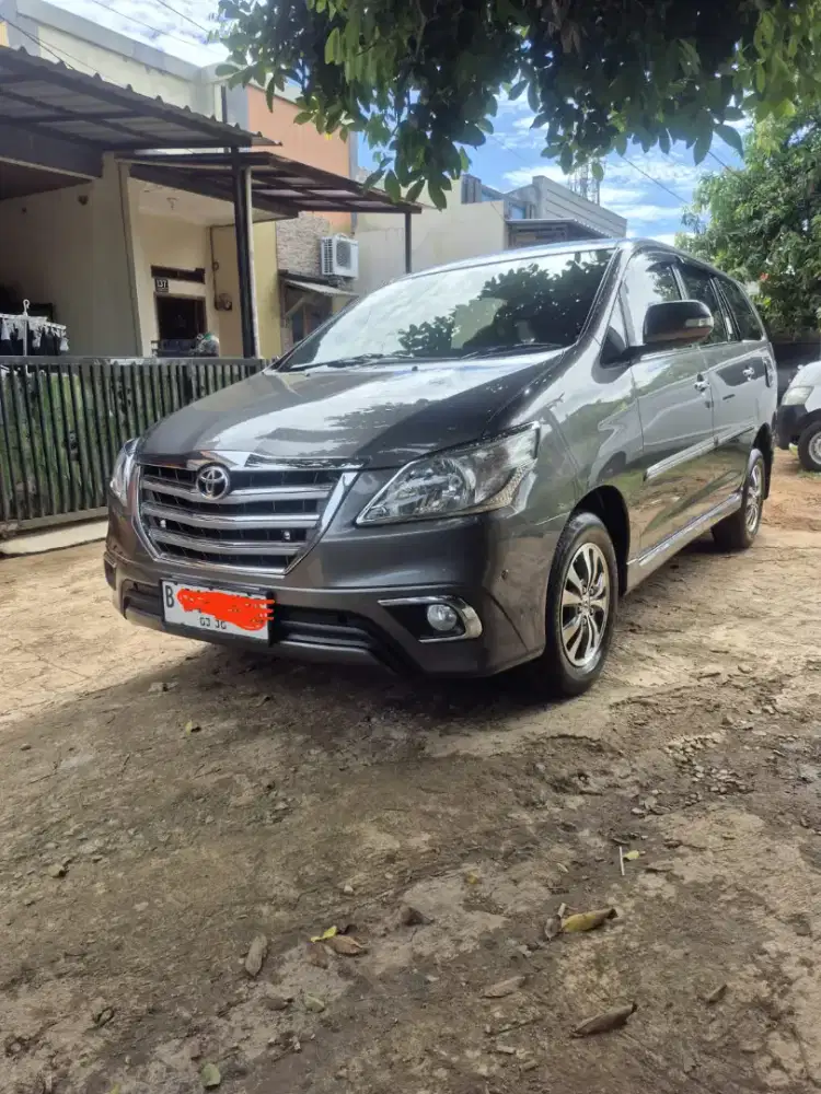 TOYOTA KIJANG INNOVA V MANUAL BENSIN 2015