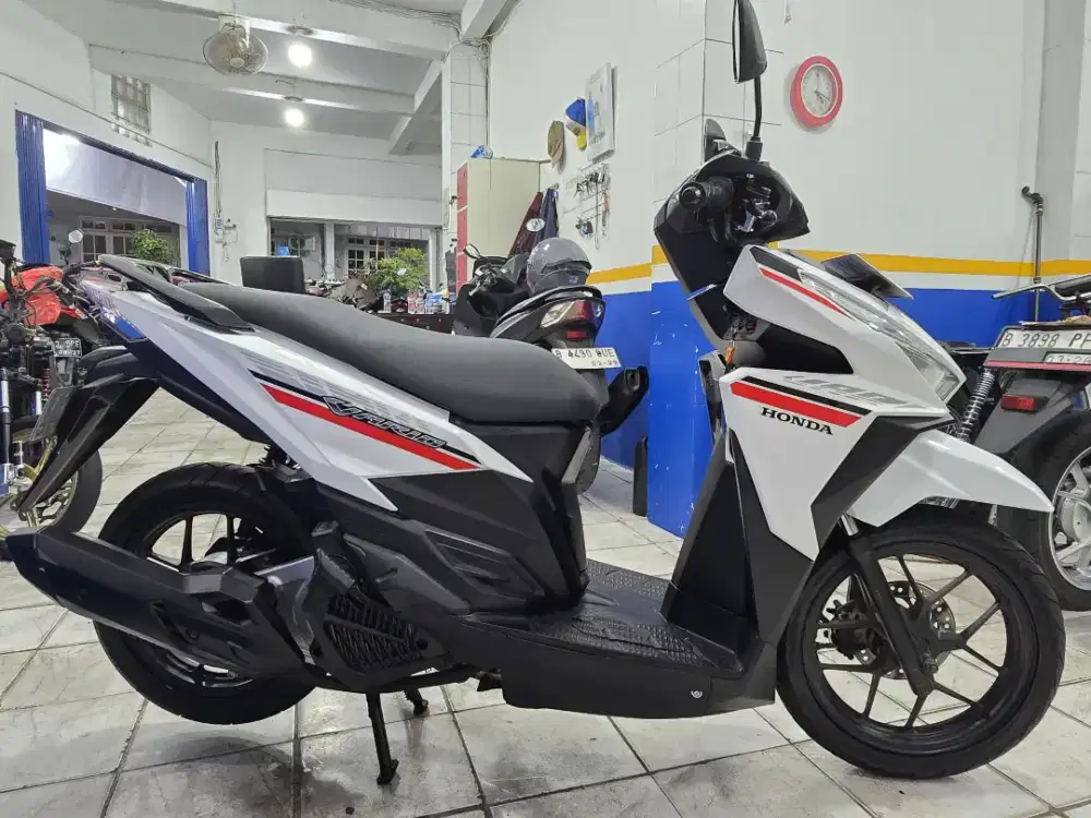 DIJUAL CASH HONDA VARIO 125 LED OLD CBS THN 2015 PAJAK IDUP SIAP PAKAI