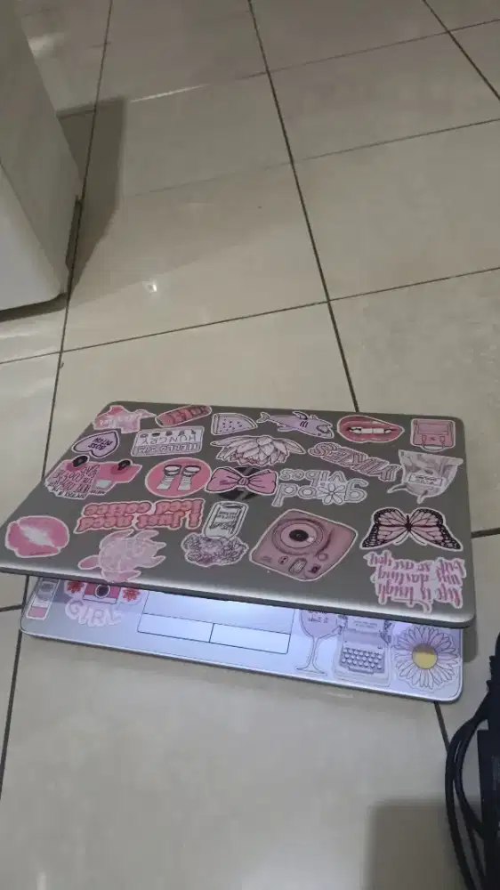 Di jual laptop HP pemakaian pribadi