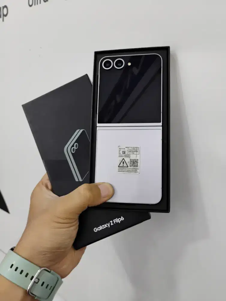 Samsung Z Flip 6 5G 256 Seperti Baru Fullset