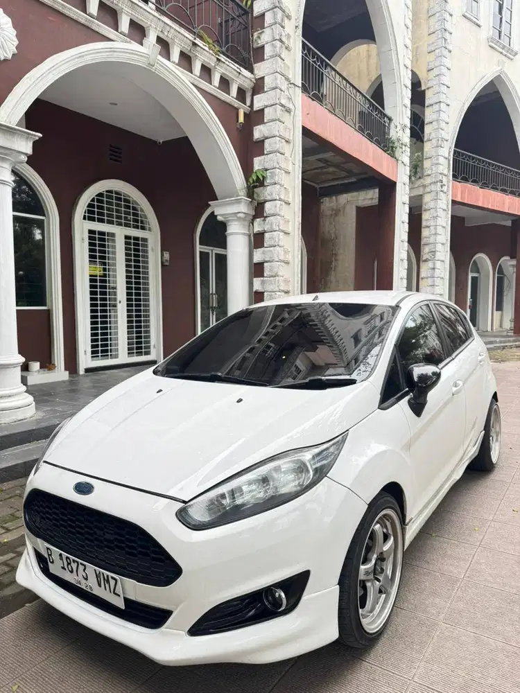 FORD FIESTA 2024