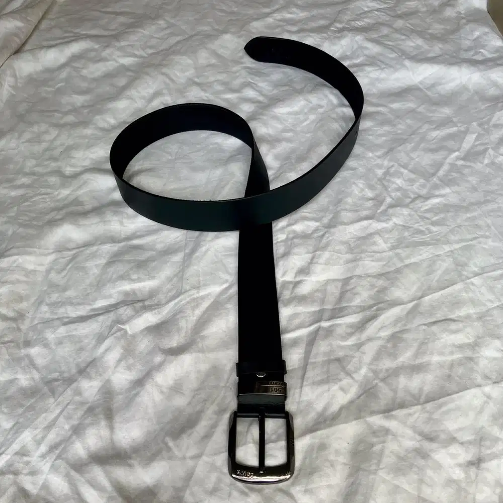 Original Levi's sabuk[Kulit Sapi Asli]