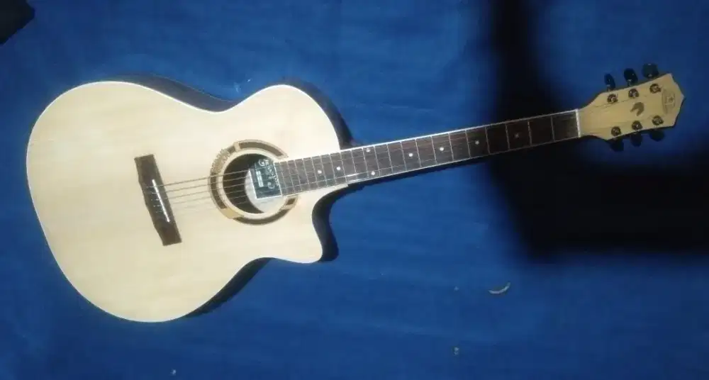 Gitar JR Sanjaya