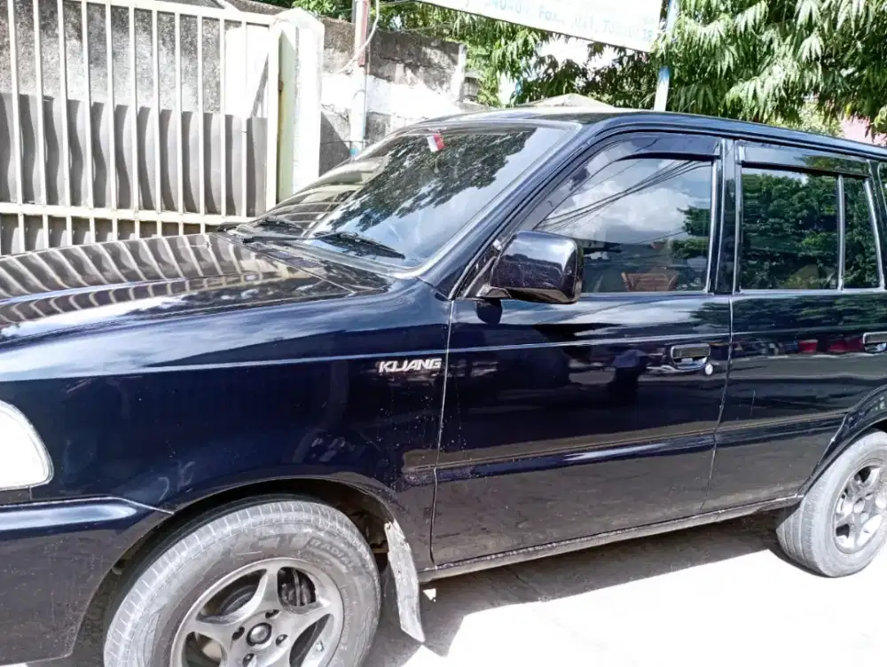 Toyota kijang 2001
