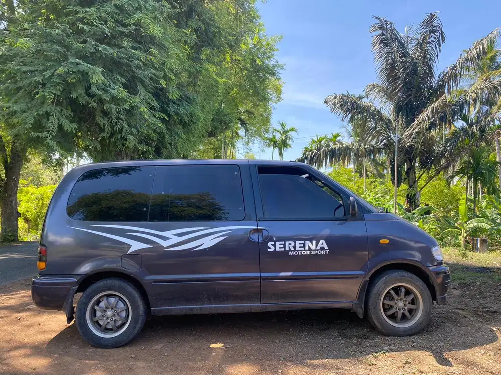 Nissan Serena 1998 Bensin