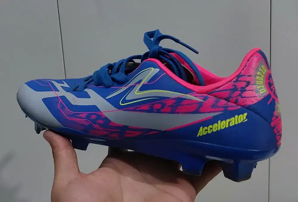 Sepatu Bola Specs Accelerator Ukuran 42 Original