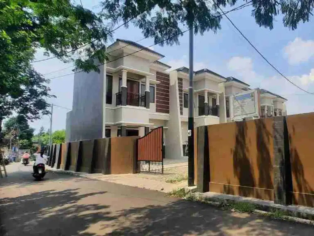 Rumah cluster siap huni Pamulang 3 kamar tidur KPR tanpa DP strategis ke pasar Reni baru dan UNPAM Pamulang kota Tangerang Selatan
