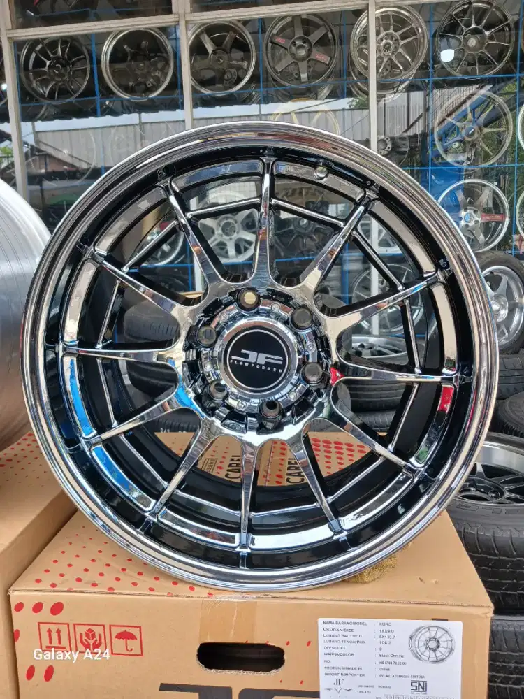 Velg enkei spider ring 18x9 pcd 6x139,7 et 0 black chrome.  Pajero dll