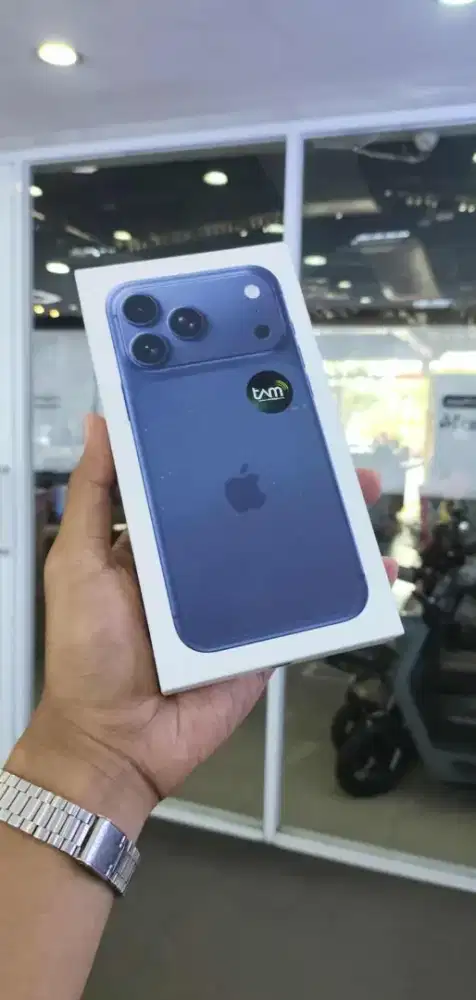 IPHONE 17 PRO MAX 256 GB, GARANSI RESMI IBOX, DEEP BLUE STOK LIMIT
