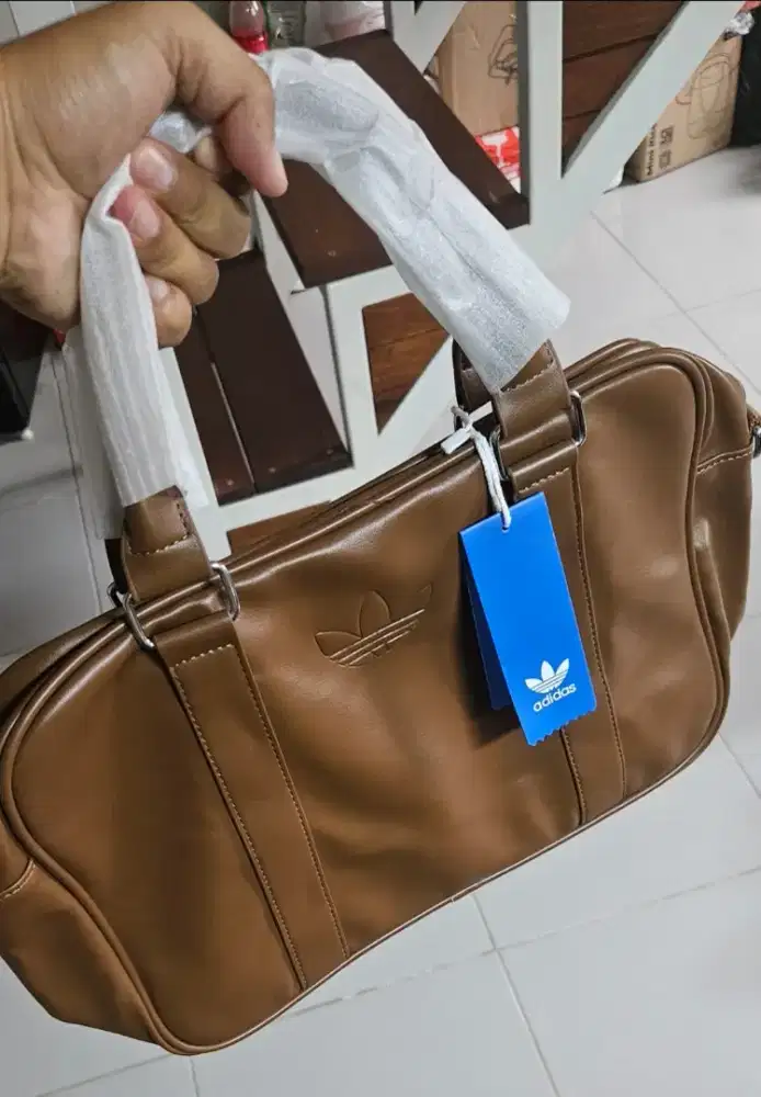 Tas kerja / laptop Adidas