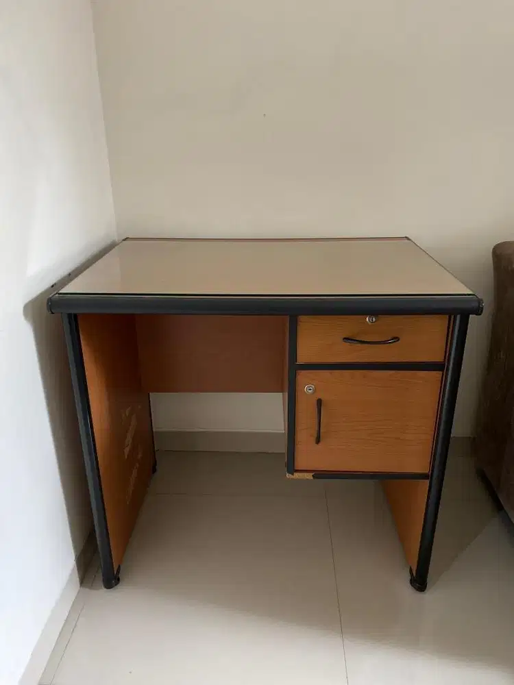 Meja Kantor Kerja Belajar Kayu
