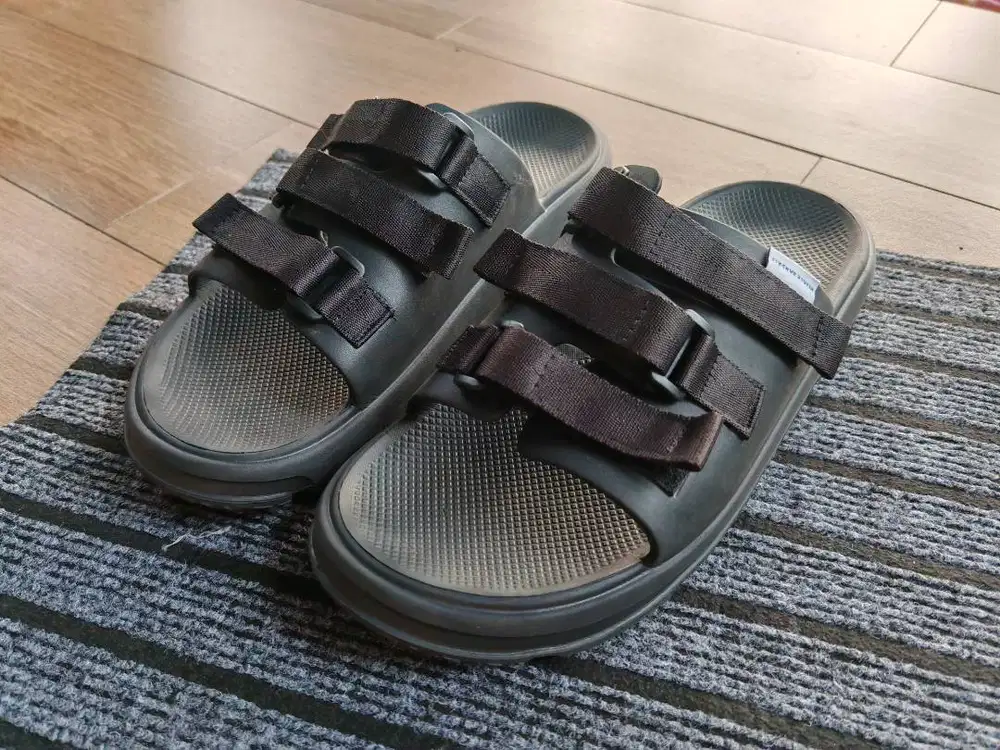 Hijack Sandals - Alley Blach Like New No Box