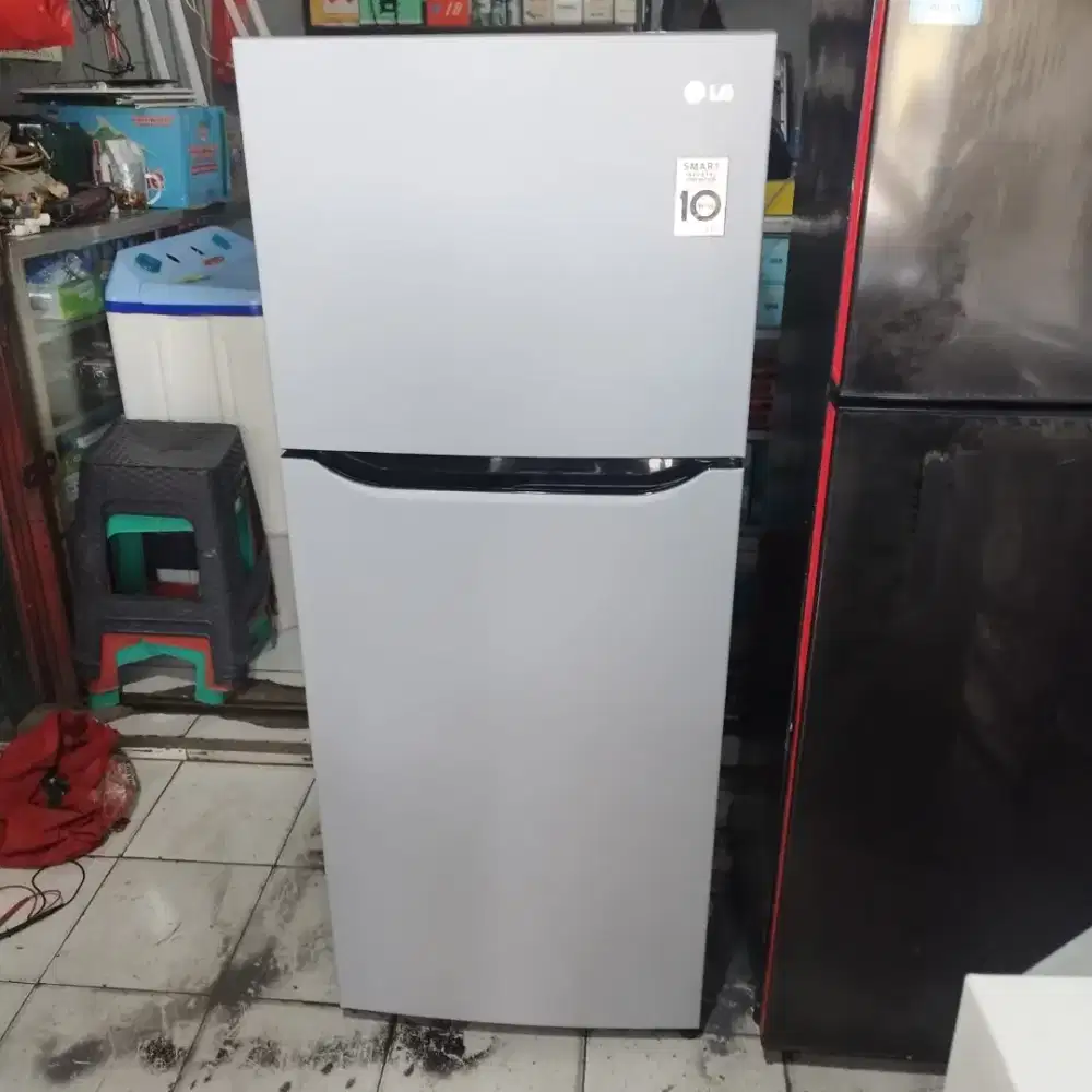 Dijual murah Kulkas LG 2pintu kondisi Normal nominus rak lengkap