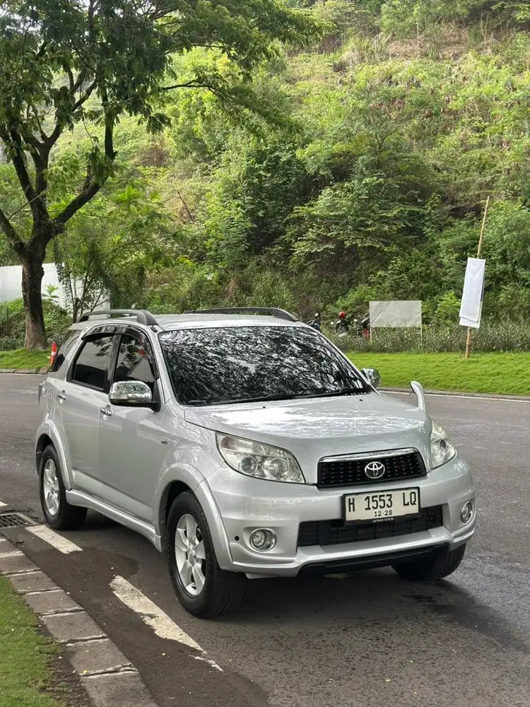 Toyota RUSH S Automatic 2010
