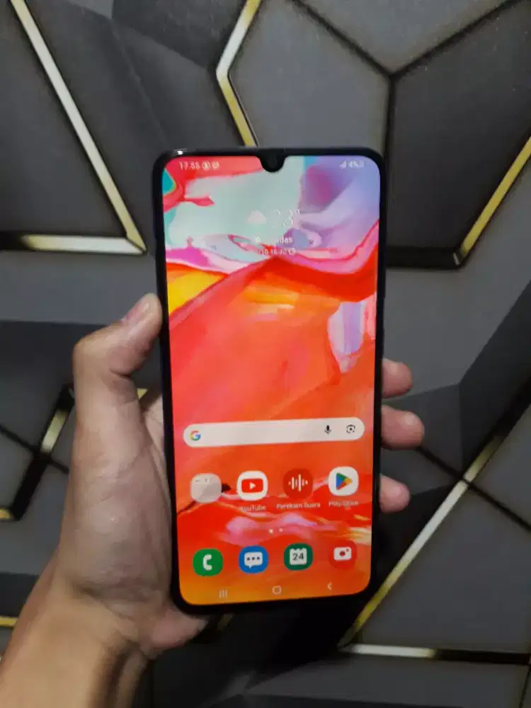Samsung Galaxy A70 8/128GB yatim