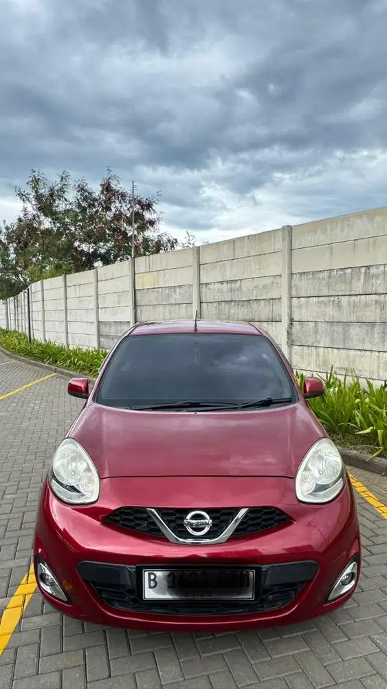 JUAL CEPAT MOBIL SIMPANAN,NISSAN MARCH(2014) SIAP PAKAI !!!