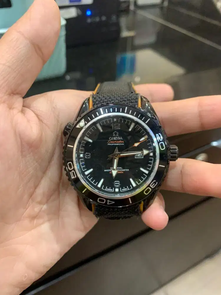 Jam tangan Omega Seamaster 600m