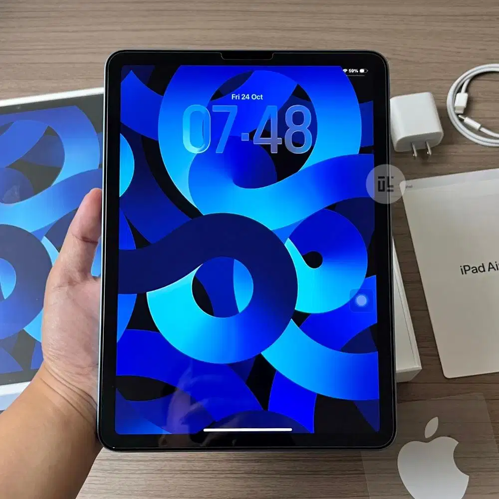 iPad Air 5 M1 64GB Wifi Like New