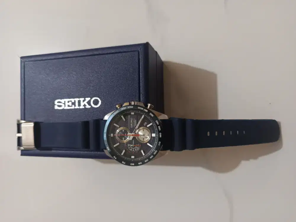 Jam tangan SEIKO 99% Mulus