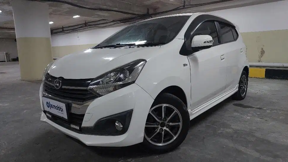 TDP 6,JT Daihatsu Ayla 1.2 R Bensin-MT Silver 2018