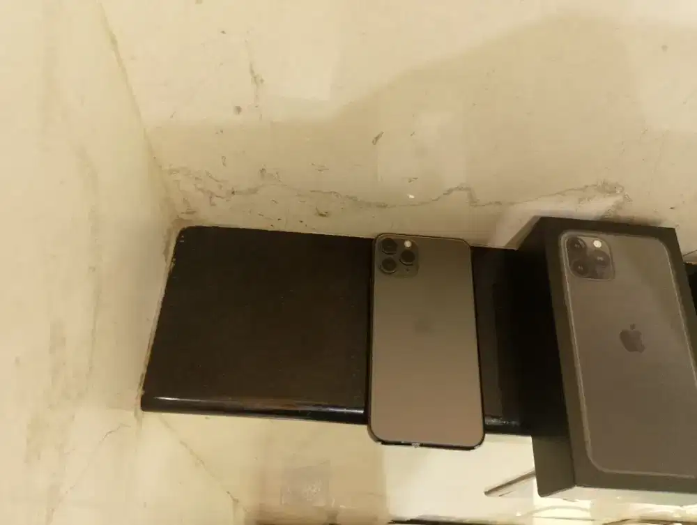 Iphone 11 pro 256gb sesuai lokasi