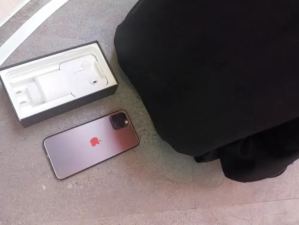 Iphone 11 pro 256gb tangan pertama baru