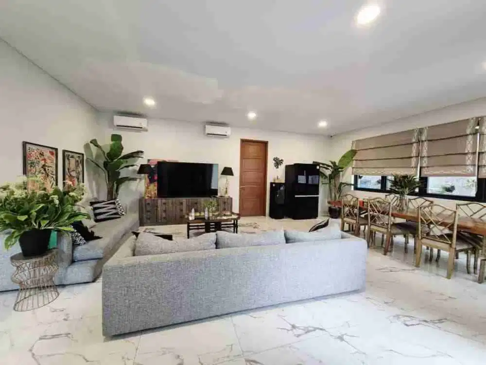 Rumah mewah di lingkungan nyaman ada swimming pool siap huni di Bintaro 0479