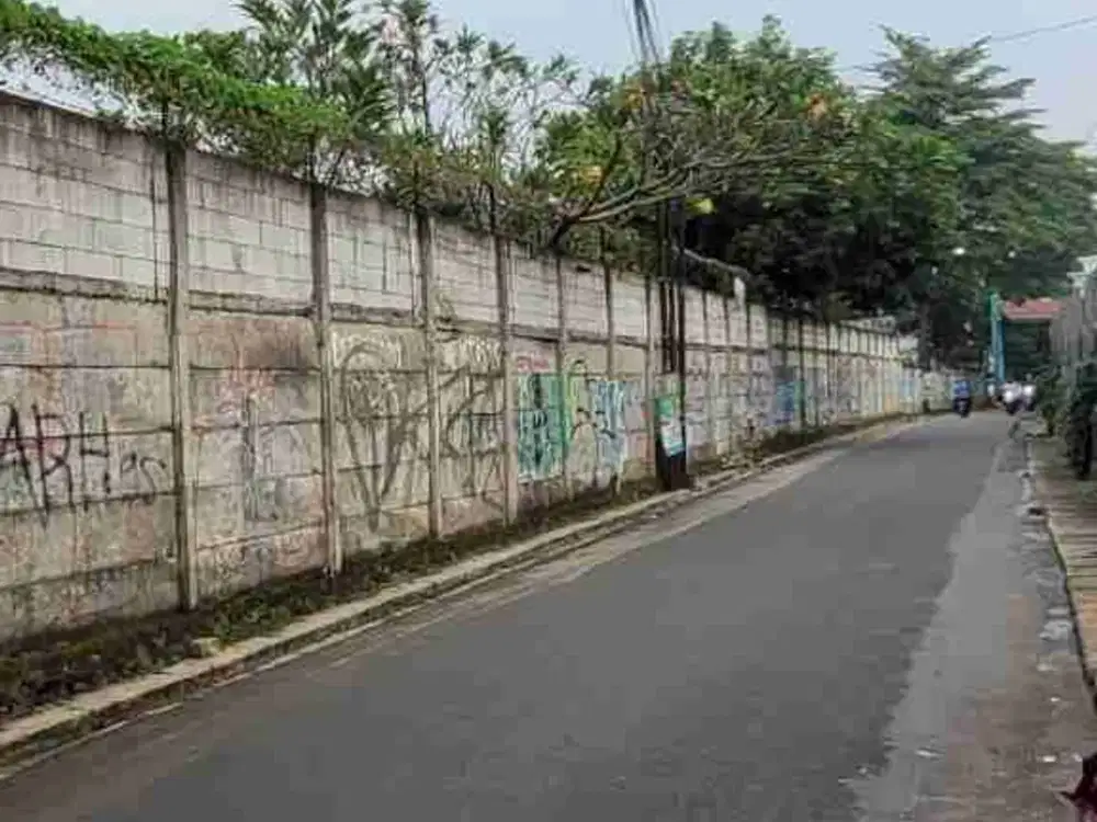 Tanah Luas 807 m² di dekat cluster Althia Graha Raya Bintaro