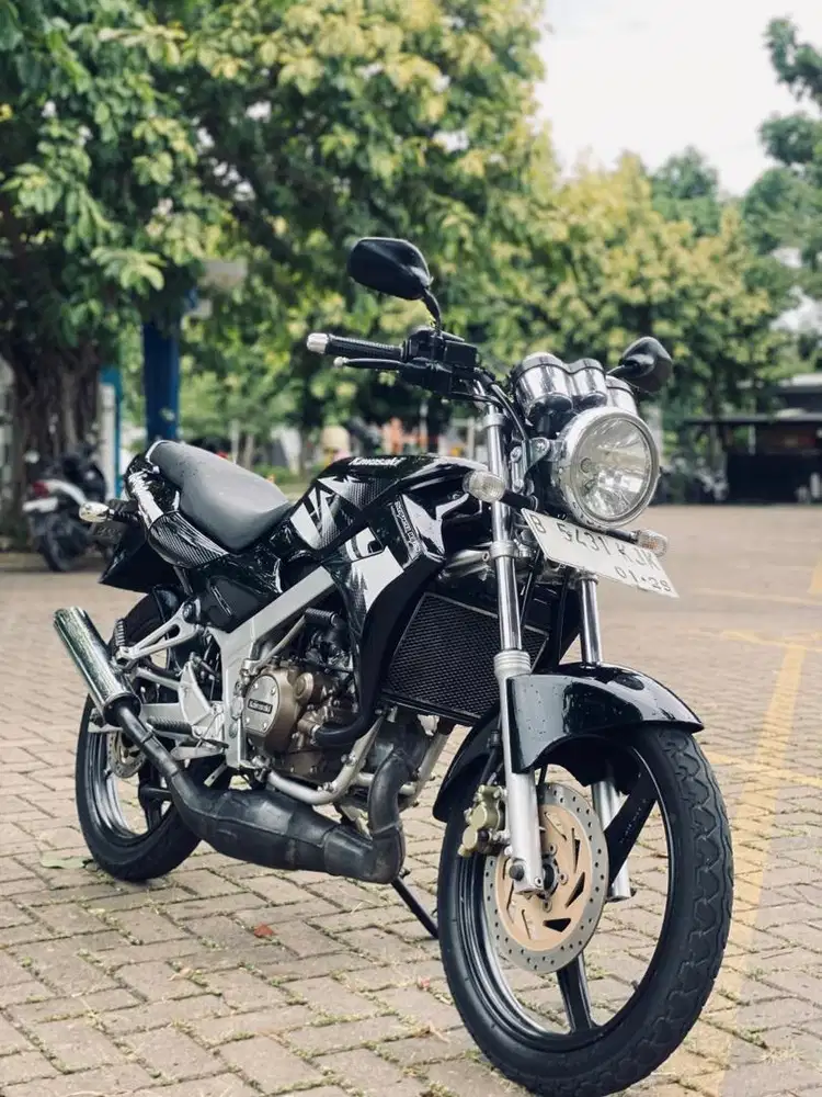 Ninja SS 2011 Hitam
