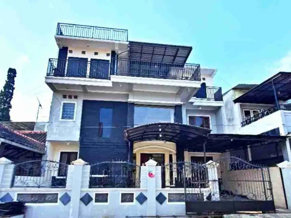 DIJUAL CEPAT VILLA LUAS DAN MEGAH VIEW PEGUNUNGAN DI PUNTEN, KOTA BATU