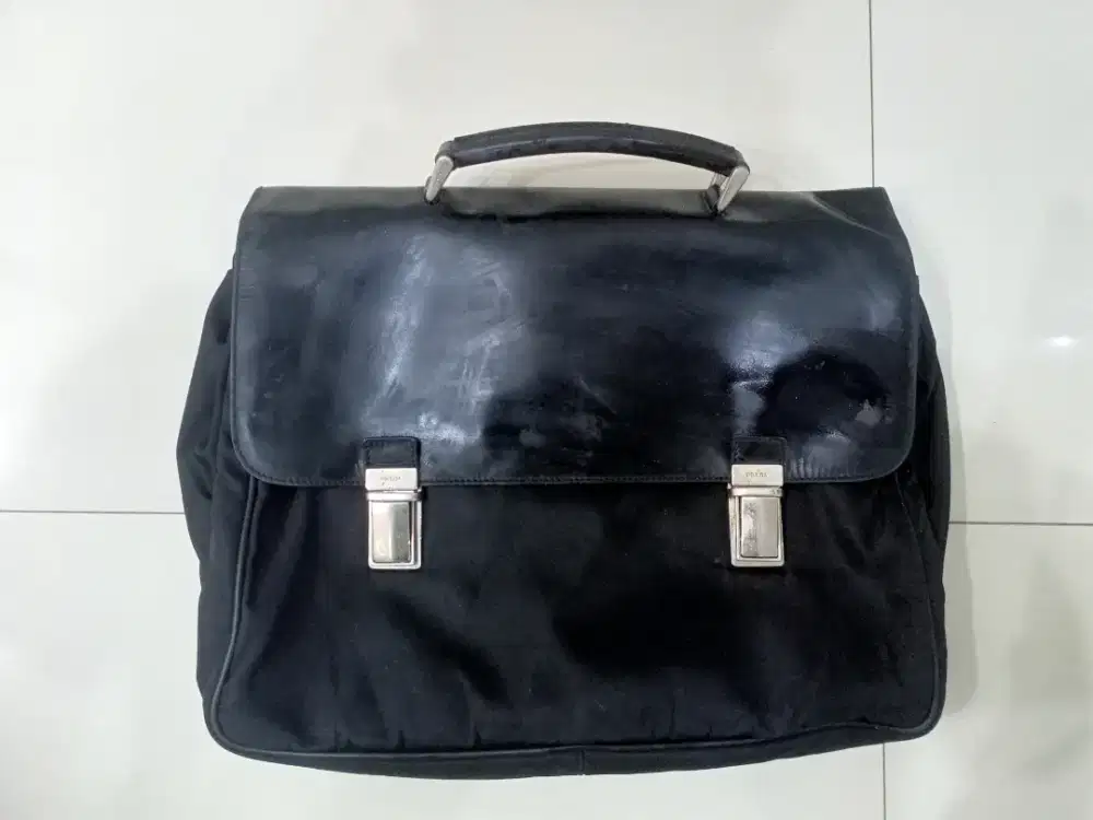TAS KANTORAN MERK PRADA ORI
