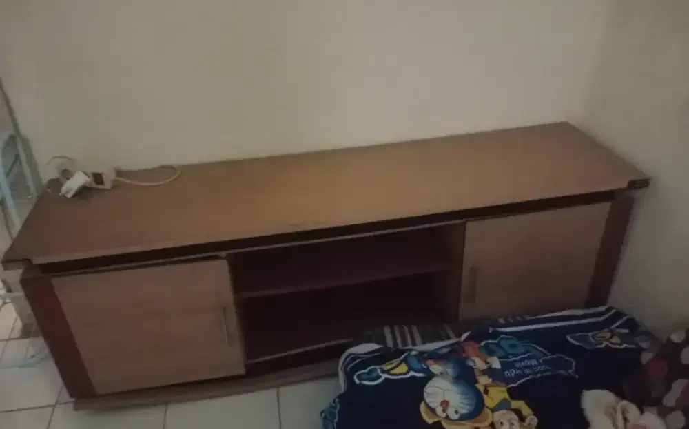 Jual aja bupet TV masih bagus bget