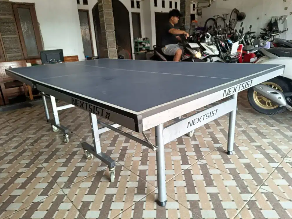 Meja tenis NEXTSIST 22 import mulus masih seperti baru.