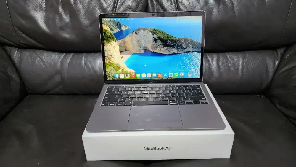 Macbook Air M1 2020 8/256 Ex Garansi Resmi