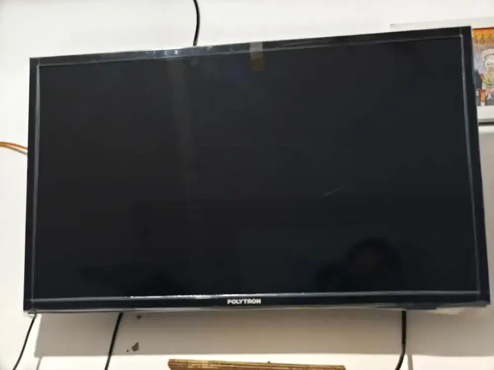 TV POLYTRON masih bagus