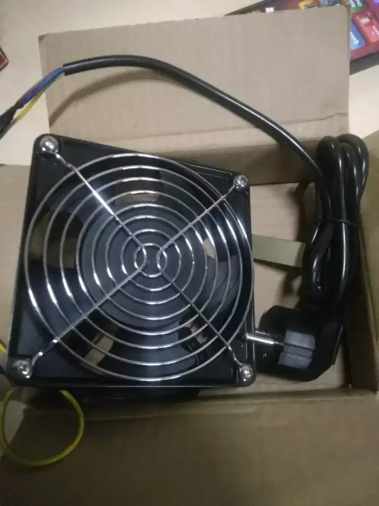 kipas/fam laptop/pc baru belum pernah dipake no minus !!! rp.100 aja