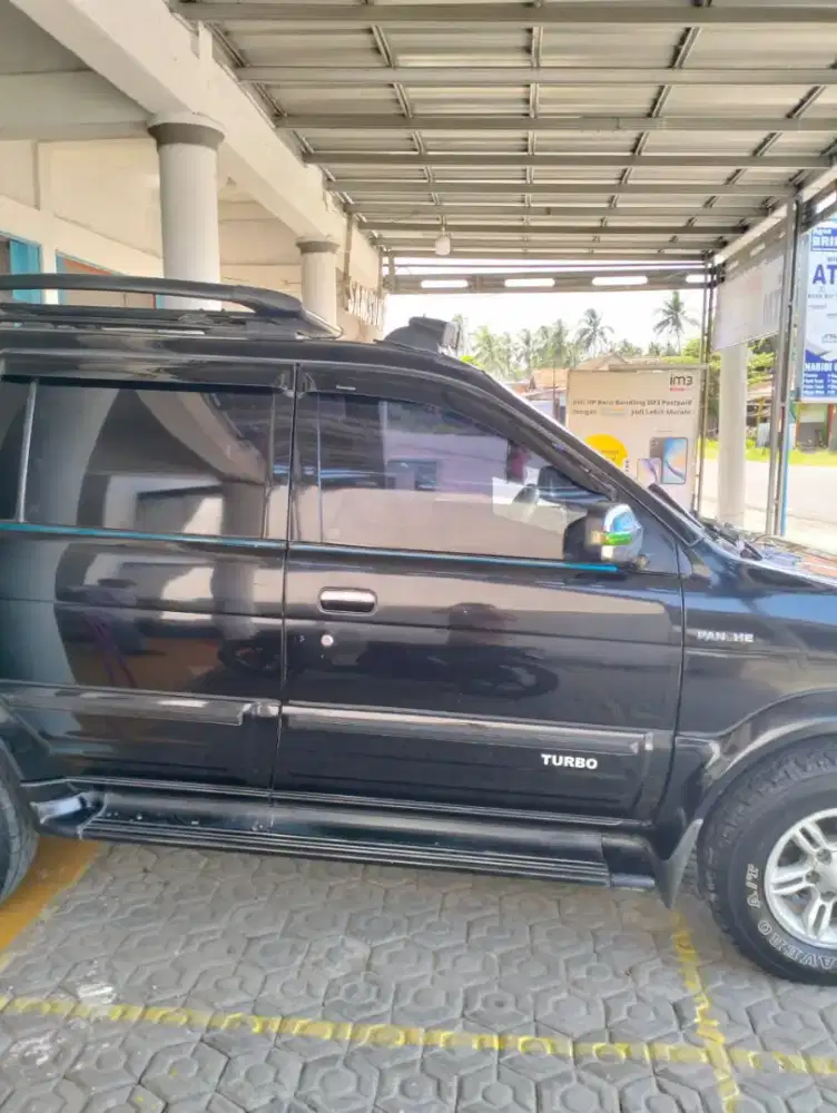 Isuzu panther grand touring 2005