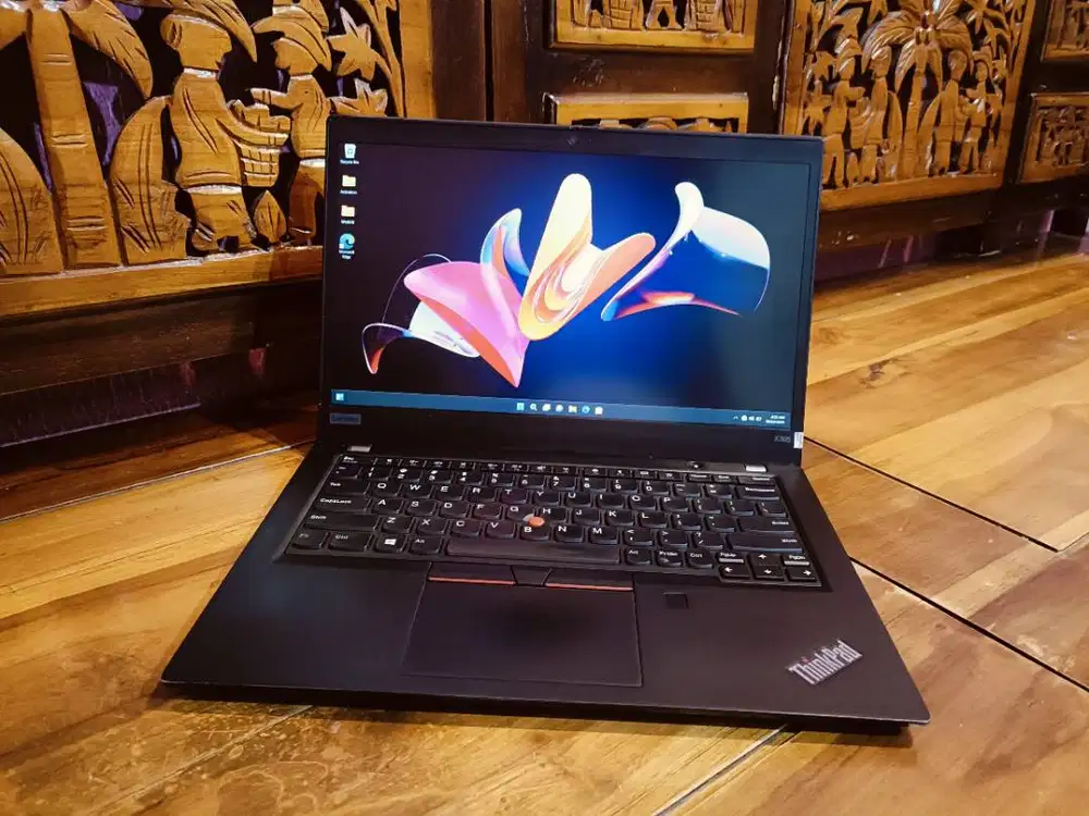 Laptop Lenovo Thinkpad X395 Ryzen 5-3500U 8Gb Baterai 5 Jam