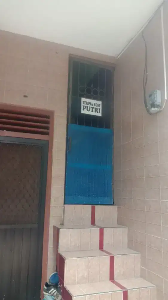 Kost khusus wanita bujang, dekat STIKOM/Merr