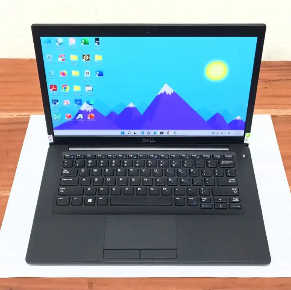 Gen8 Touchscreen Ram 8gb ssd 256gb Core i5 Laptop Dell E749G8