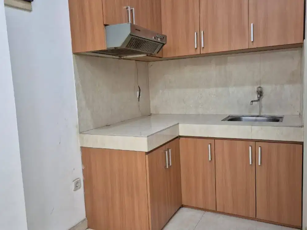 Apartemen 2BR Lt rendah semi furnish di Gading Mediterania,Kelapa gading,Jakut