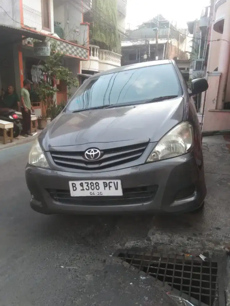 Innova J 2010 komplit
