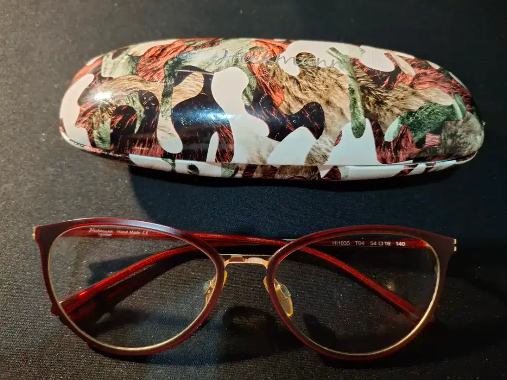 Frame Kacamata Anna Hickmann