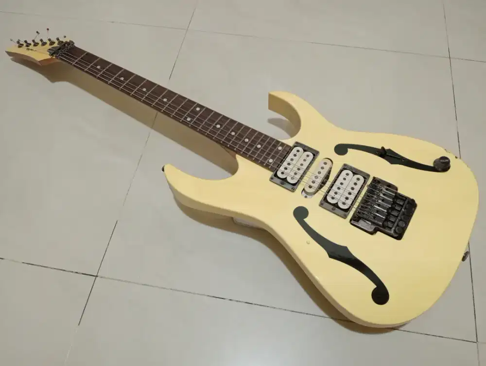 IBANEZ PGM 30 MADE IN JAPAN NO FENDER GIBSON