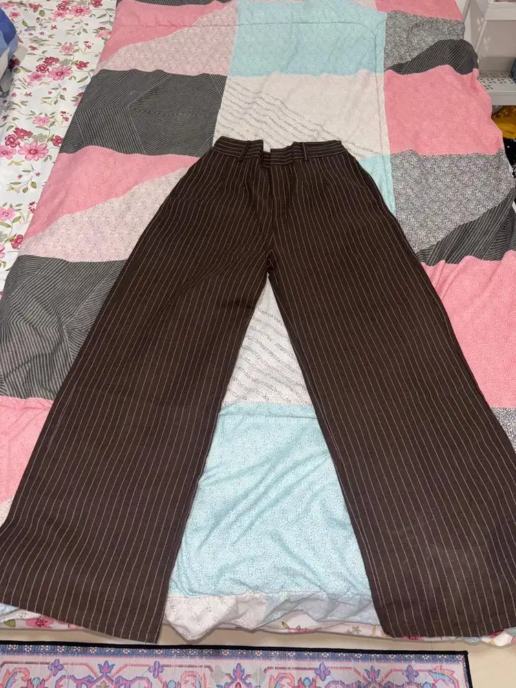 Celana coklat panjang uk M
