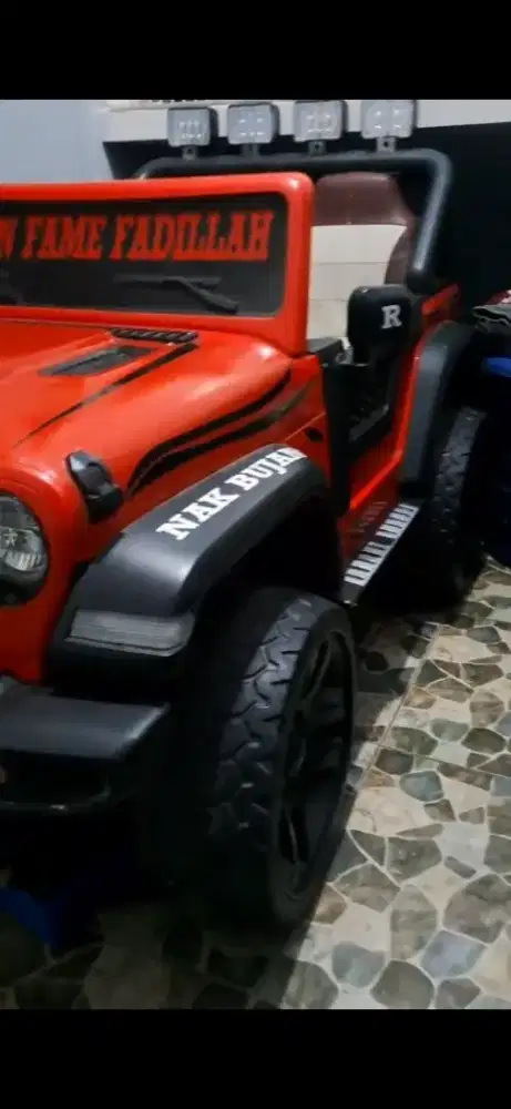 Di Jual Mobil Mobilan