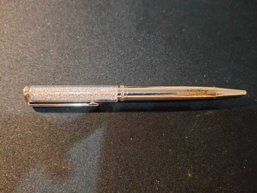 Pena Bertabur Swarovski
