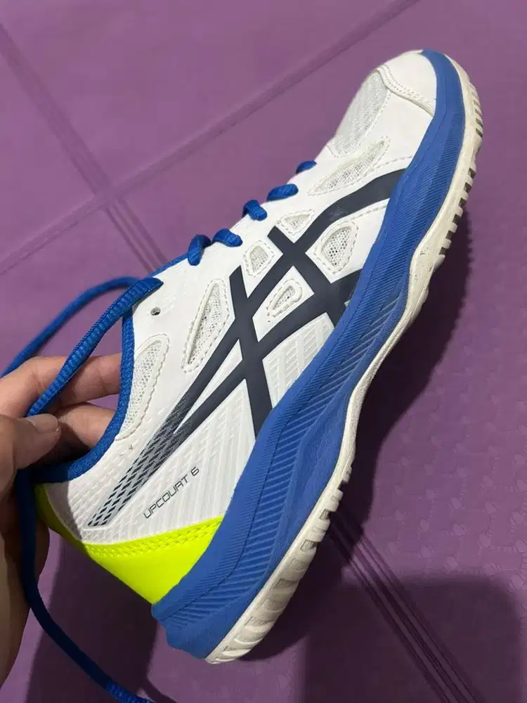 Sepatu asics upcourt