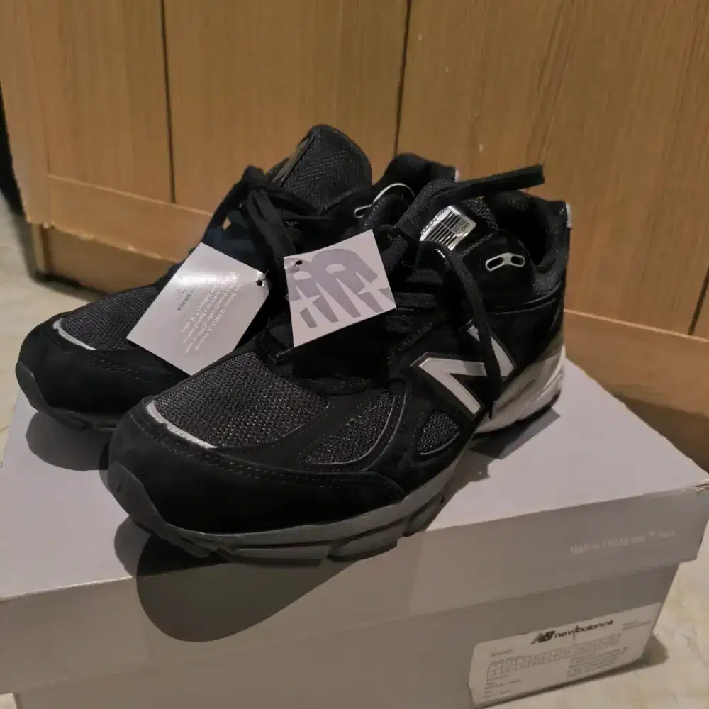 SEPATU NEW BALANCE NB 990 V4 BLACK ORI RESMI NEW